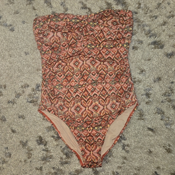 Garnet Hill Ruched Bandeau One-Piece Swimsuit Size 12 - Picture 5 of 5